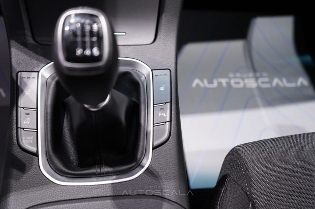 HYUNDAI i30 usata, con Frenata d