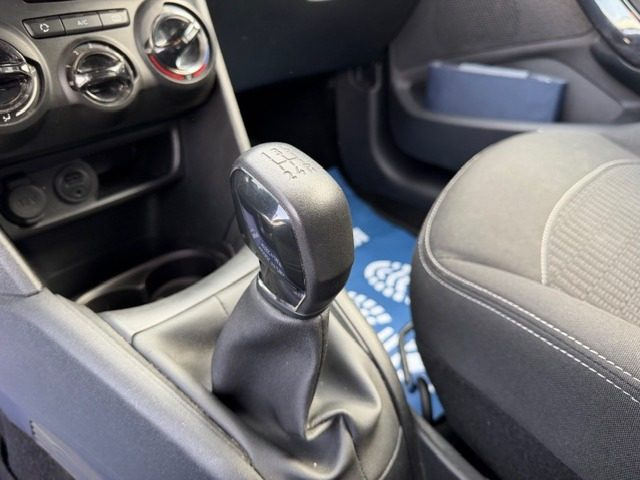 PEUGEOT 208 usata, con Sedile posteriore sdoppiato