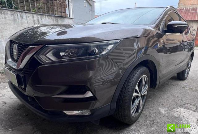NISSAN Qashqai usata, con Sensori di parcheggio posteriori