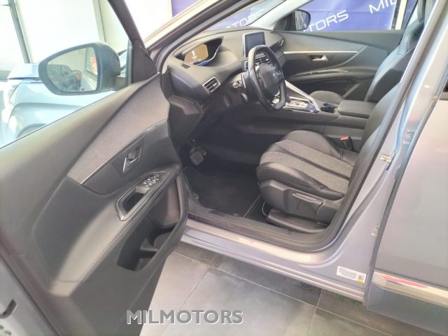 PEUGEOT 5008 usata, con Controllo elettronico della corsia