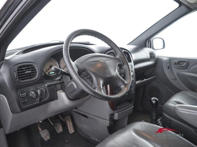 CHRYSLER Voyager usata 7