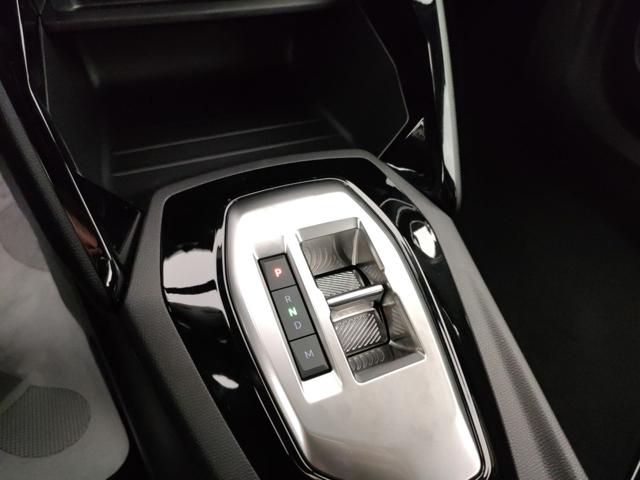 PEUGEOT 2008 usata, con Interni in pelle