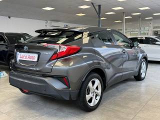 TOYOTA C-HR usata, con Autoradio