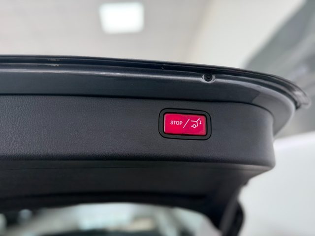 MERCEDES-BENZ C 220 usata, con Sistema di navigazione