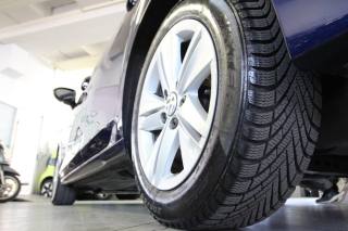 VOLKSWAGEN Golf Variant usata, con Luci diurne LED