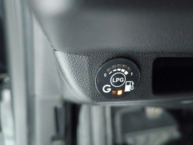 RENAULT Clio usata, con Sensore di luce