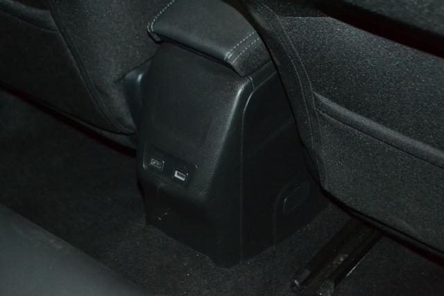 PEUGEOT 208 usata, con USB