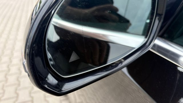MERCEDES-BENZ E 220 usata, con Cerchi in lega