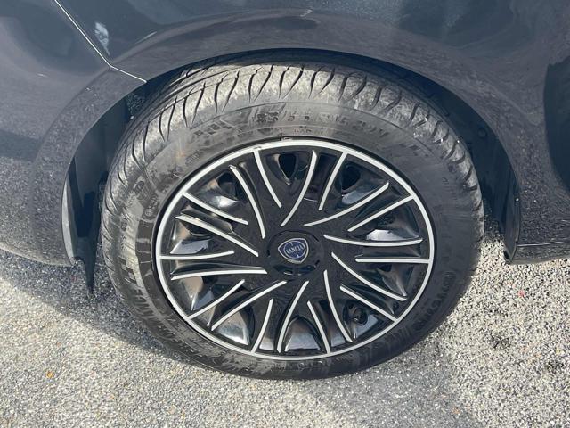 LANCIA Ypsilon usata, con Sedile posteriore sdoppiato
