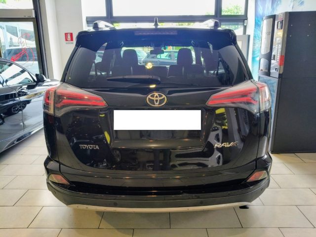 TOYOTA RAV 4 usata, con Autoradio