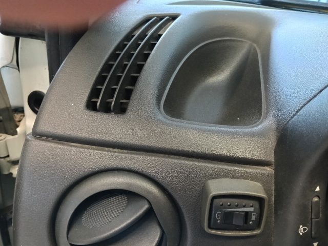 FIAT Punto usata 17