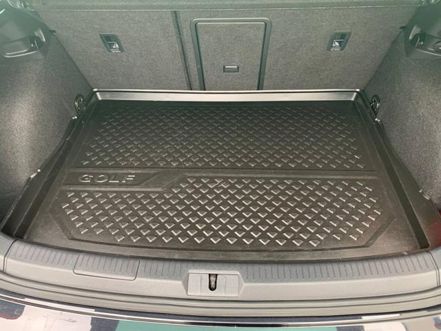 VOLKSWAGEN Golf usata, con Vivavoce