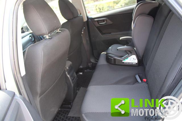 TOYOTA Auris usata 31