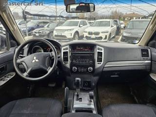 MITSUBISHI Pajero usata, con Sedile posteriore sdoppiato