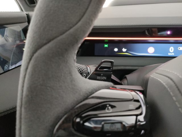 LOTUS Emeya usata, con Sensori di parcheggio posteriori