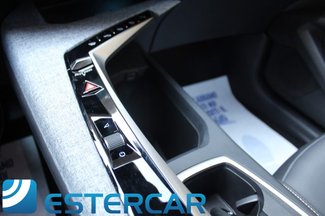 PEUGEOT 3008 usata, con Controllo automatico clima