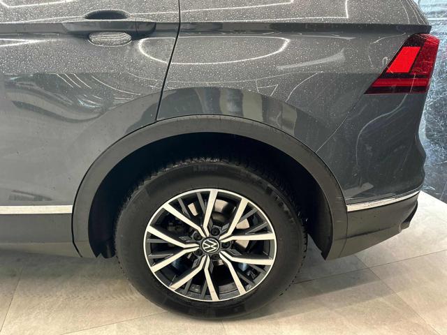 VOLKSWAGEN Tiguan usata, con Autoradio
