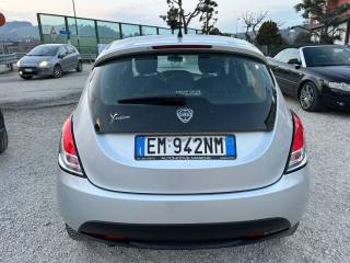 LANCIA Ypsilon usata, con Autoradio