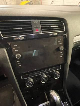 VOLKSWAGEN Golf usata, con Autoradio