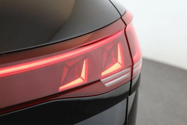 VOLKSWAGEN Touareg usata, con Gancio traino