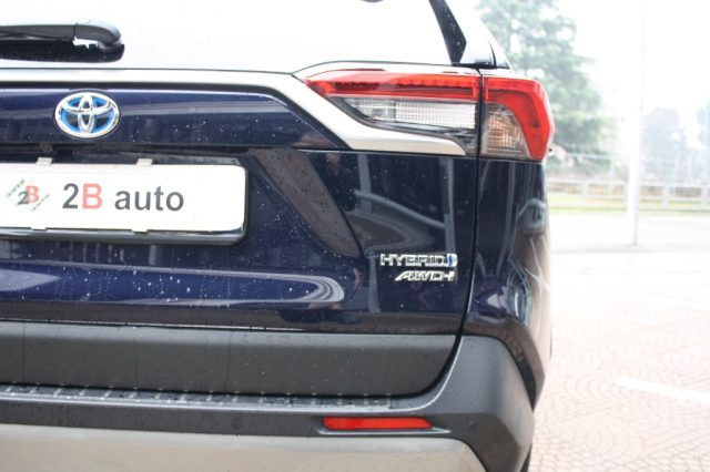 TOYOTA RAV 4 MY23 usata, con Bluetooth