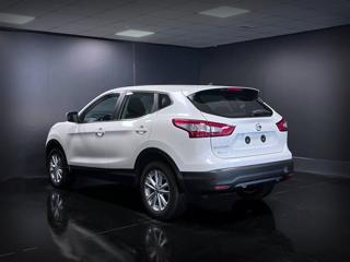 NISSAN Qashqai usata, con Boardcomputer