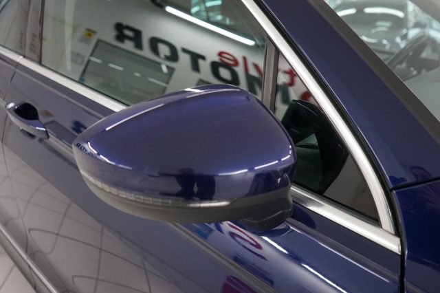 VOLKSWAGEN Tiguan usata, con Sedile posteriore sdoppiato
