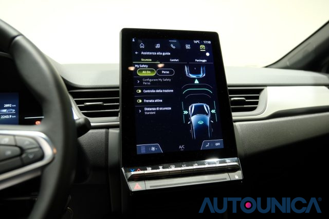 RENAULT Captur usata, con Isofix