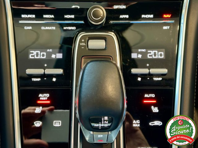 PORSCHE Panamera usata, con Park Distance Control