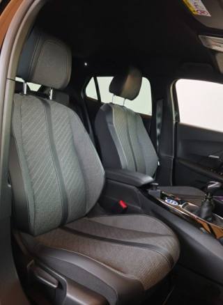 PEUGEOT 2008 usata, con Controllo automatico clima