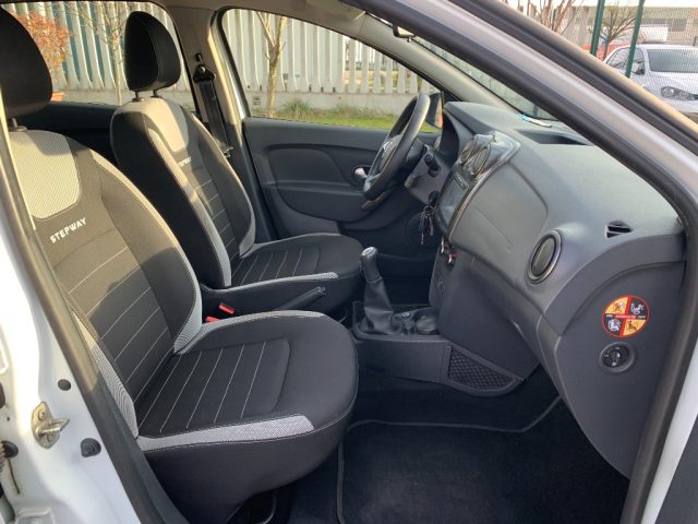 DACIA Sandero usata, con Cronologia tagliandi