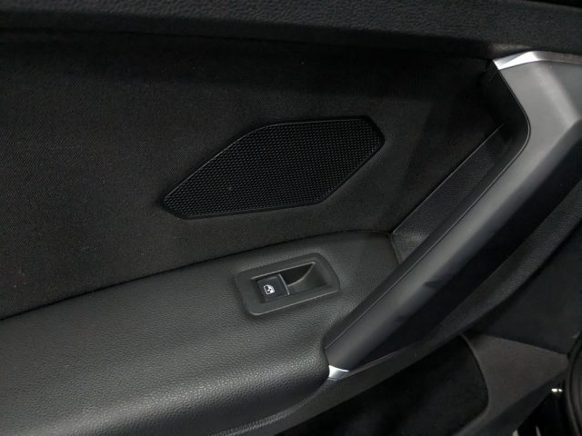 VOLKSWAGEN Tiguan usata, con Specchietti laterali elettrici