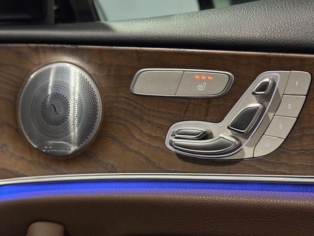 MERCEDES-BENZ E 300 usata, con Volante in pelle