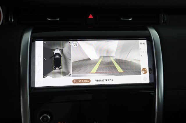 LAND ROVER Discovery Sport usata 11