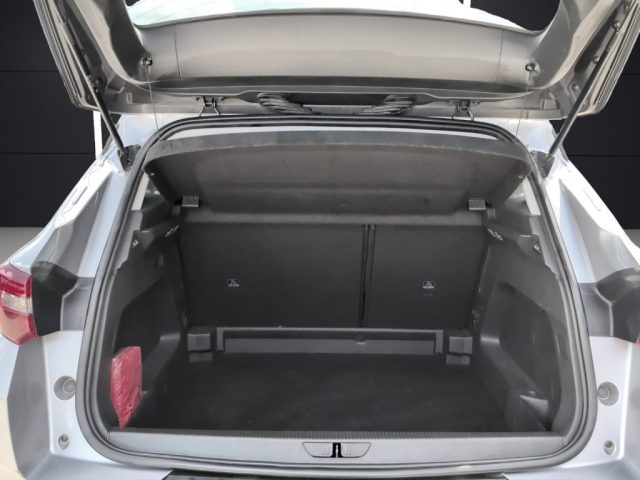 OPEL Grandland X usata, con Sensori di parcheggio posteriori