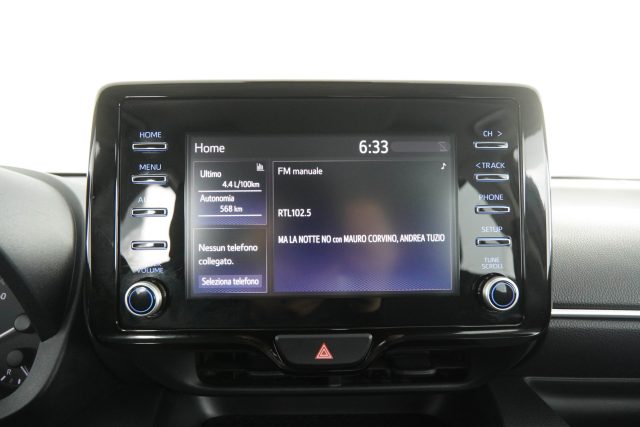 TOYOTA Yaris usata 12