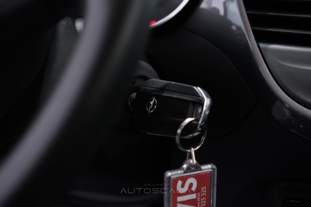 OPEL Crossland usata, con USB