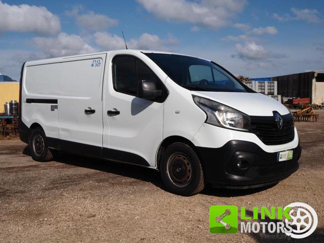 RENAULT Trafic usata, con Specchietti laterali elettrici