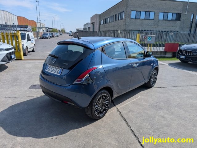 LANCIA Ypsilon usata, con Autoradio