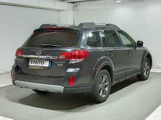SUBARU OUTBACK usata, con Autoradio