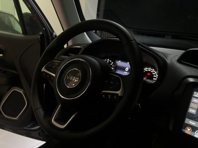 JEEP Renegade usata, con USB