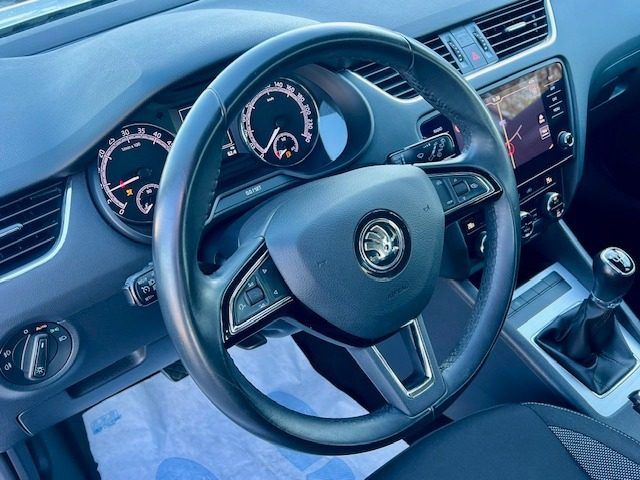 SKODA Octavia usata, con Volante in pelle