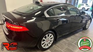 JAGUAR XE usata, con Autoradio