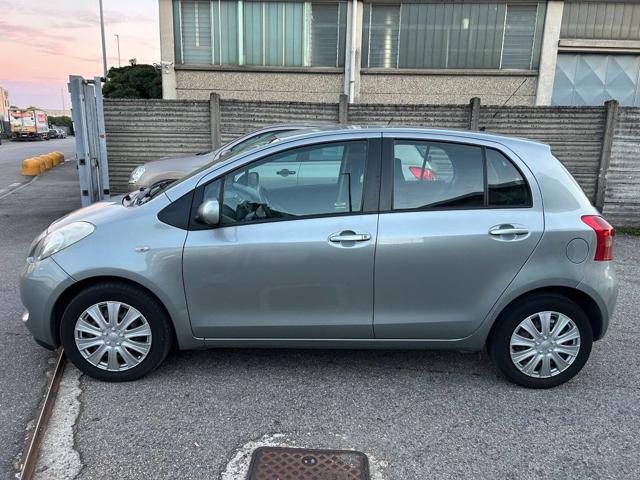 TOYOTA Yaris usata, con Volante in pelle