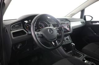 VOLKSWAGEN Touran usata 1