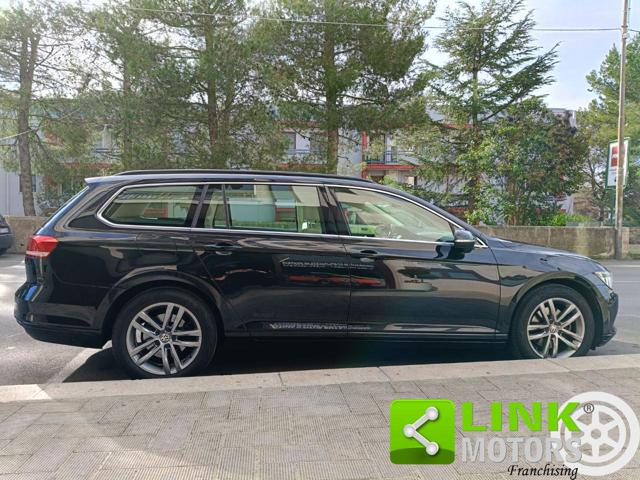VOLKSWAGEN Passat Variant usata, con Schermo multifunzione interamente digitale