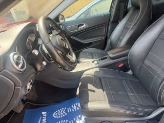 MERCEDES-BENZ GLA 200 usata, con Fari Xenon