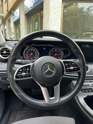 MERCEDES-BENZ E 200 usata, con Controllo trazione