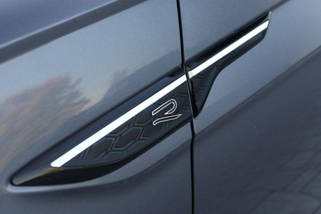 VOLKSWAGEN Taigo usata, con Airbag testa