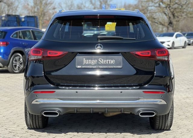 MERCEDES-BENZ GLA 220 usata, con Autoradio